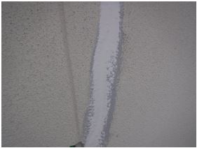 郡山市_外壁塗装_ひび割れ_Vカット