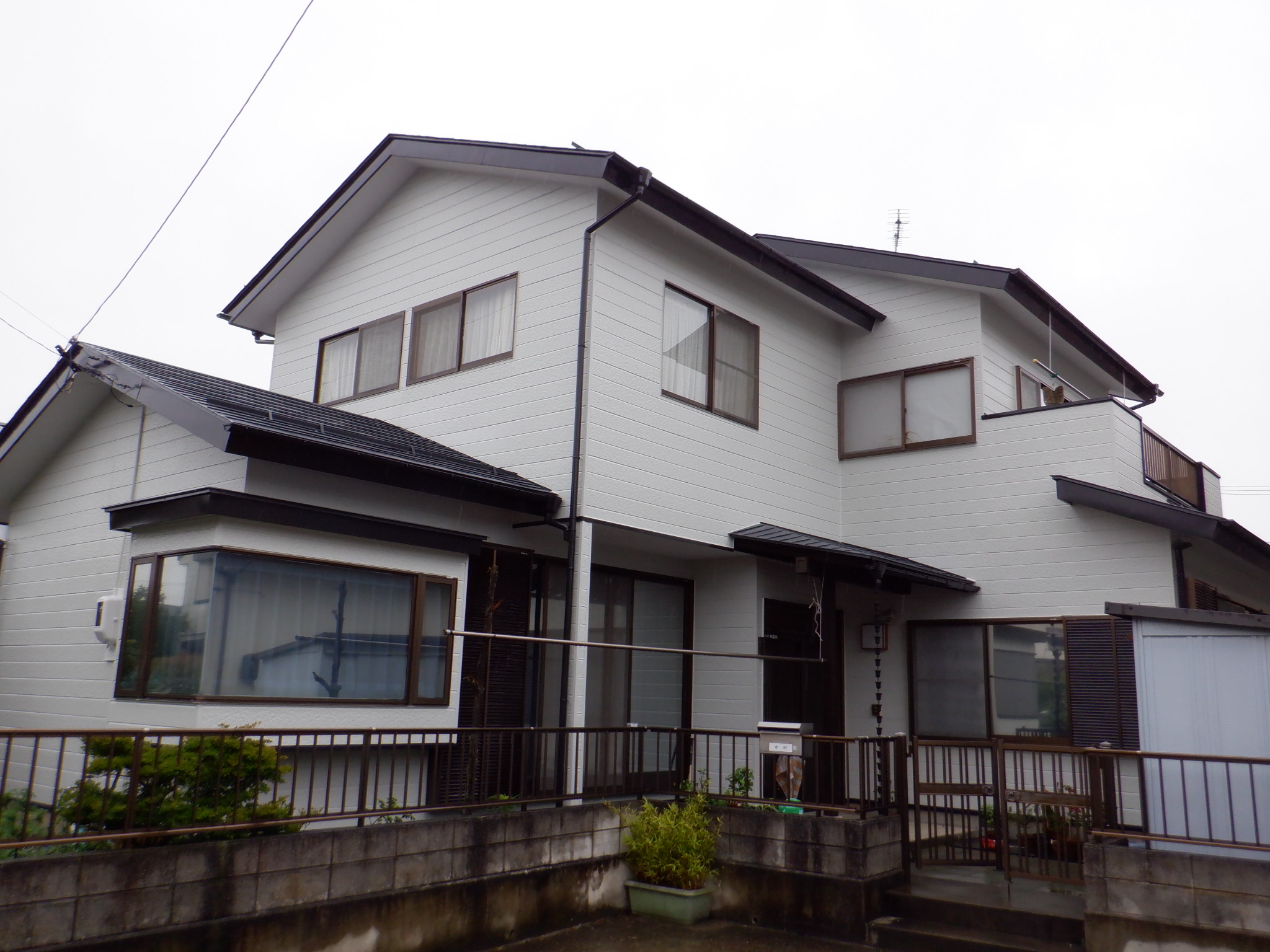 郡山市　屋根塗装　外壁塗装　付帯部塗装