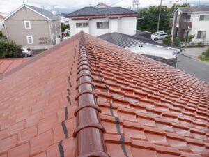 郡山塗装の屋根塗装の現場調査の様子です