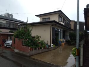 屋根外壁塗装工事をした住宅