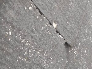 スレート瓦 欠け